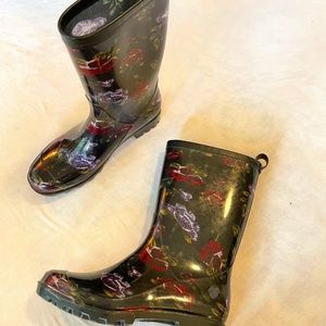 Floral printed rain boots Size 6